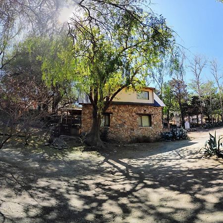Cabanas Budapest Capilla del Monte Esterno foto