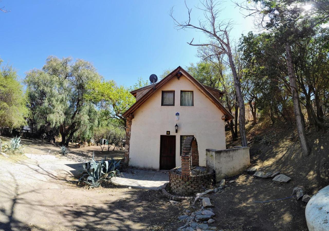 Cabanas Budapest Capilla del Monte Esterno foto
